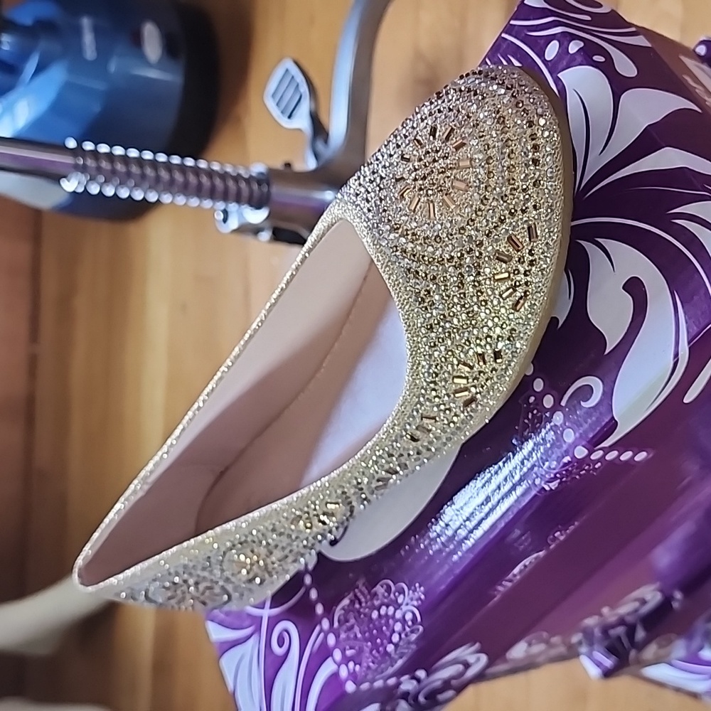 Flats - Picture 3 of 5